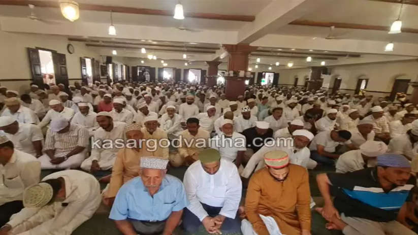 rush in masjids for last friday of ramadan