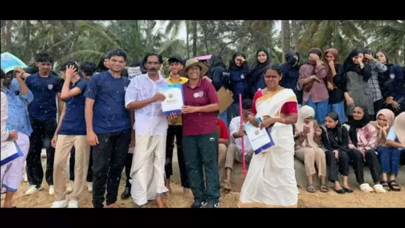 Youth Lead Beach Cleanup Initiative in Kappil