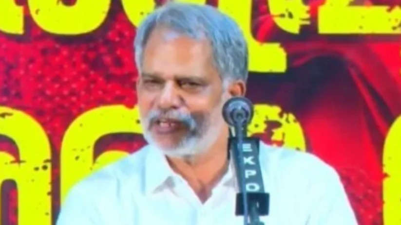 AV Vijayaraghavan addressing public meeting