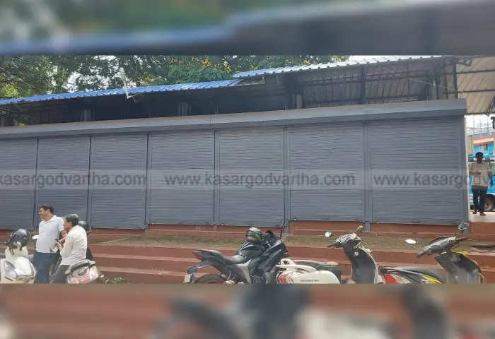 kasaragod building ready to rehabilitate street vendors