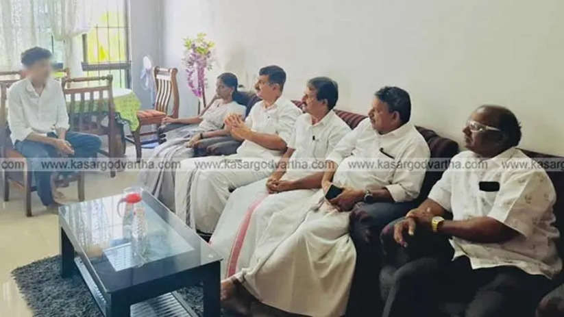 Visit of CPM and CITU leaders to Abdul Sattar's family