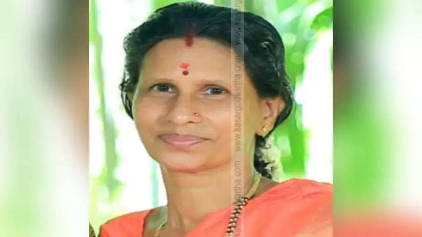 anganwadi teacher dies after being hit by school bus on scooter