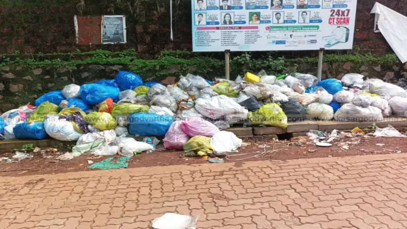 panchayat imposed fines on shops that dump garbage on roadsi