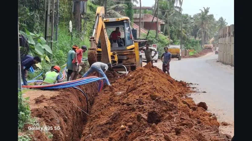 Protest Against Cable Digging During Footpath Work