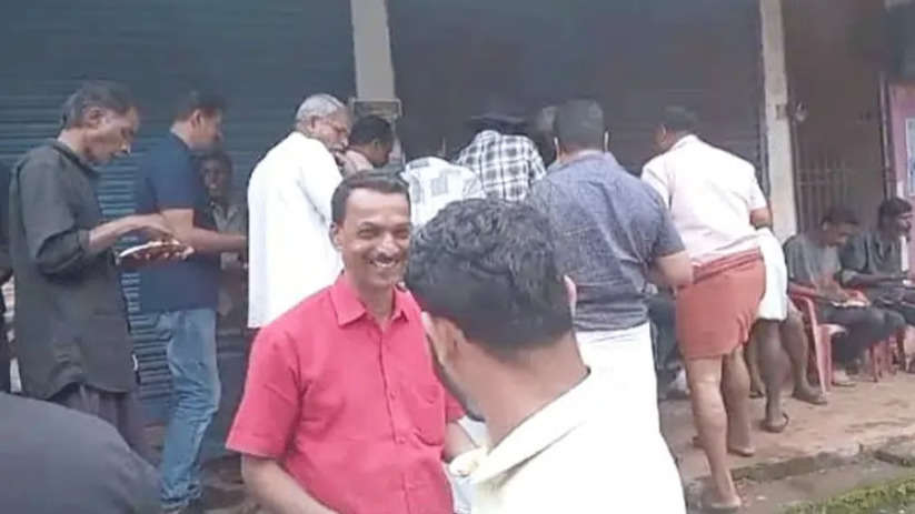 Coolies Celebrate Independence Day with a Feast of Tapioca and Chicken