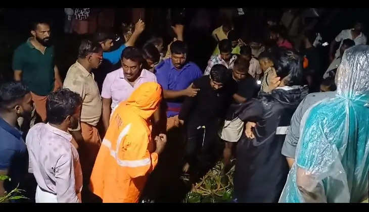 well_rescue_operation_vellarikundu_2.jpg